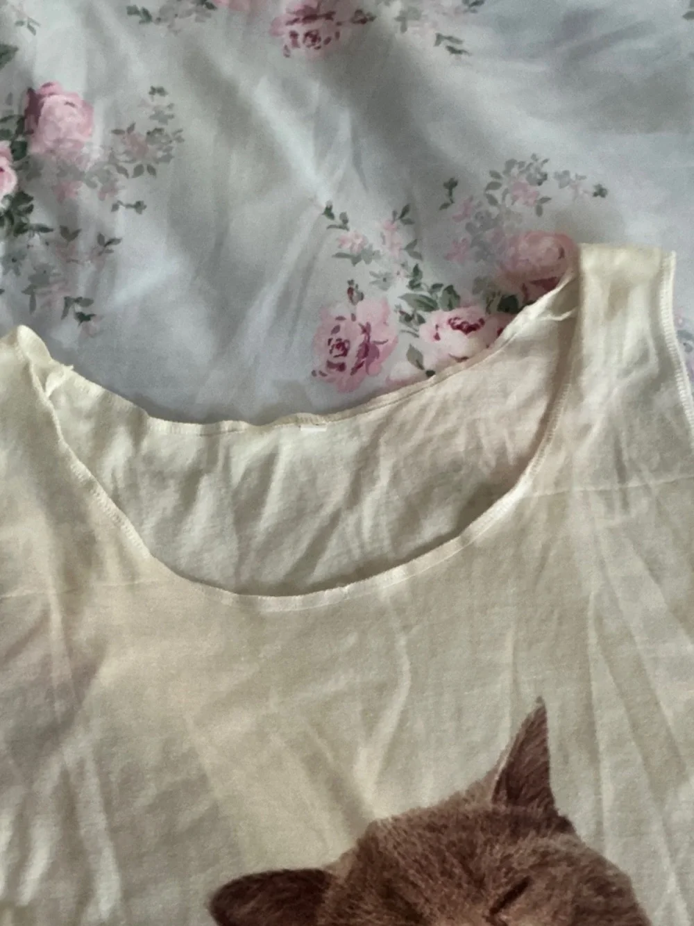 White Sleeveless Cat Shirt Sz M